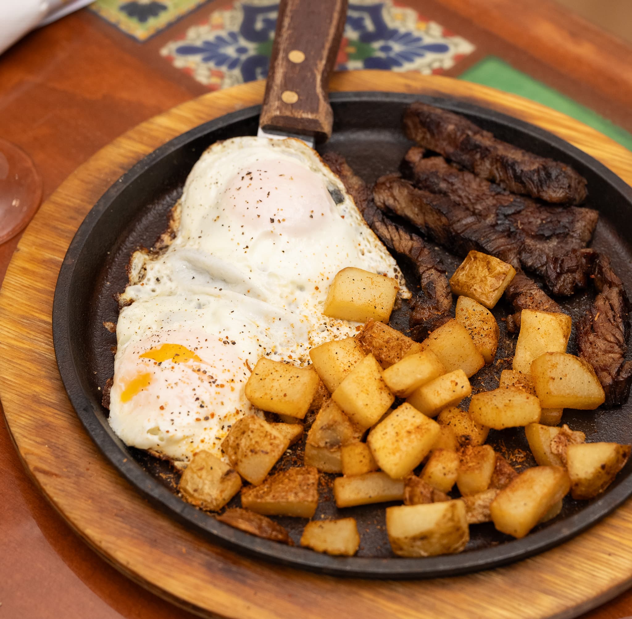 Steak and eggs skillet